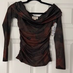 Open Edit Women's Off-Shoulder Ruched Long Sleeve Top in Brown/Black